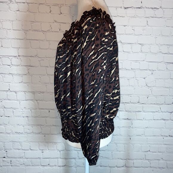 MICHAELMichaelKors Leopard Off-Shoulder Blouse - Picture 4 of 8